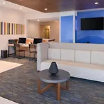 Holiday Inn Express & Suites - Omaha - 120Th And Maple By Ihg
