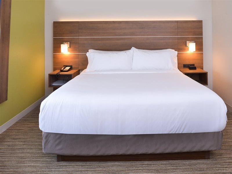 Hotel Express & - - 120th And Maple By Ihg
