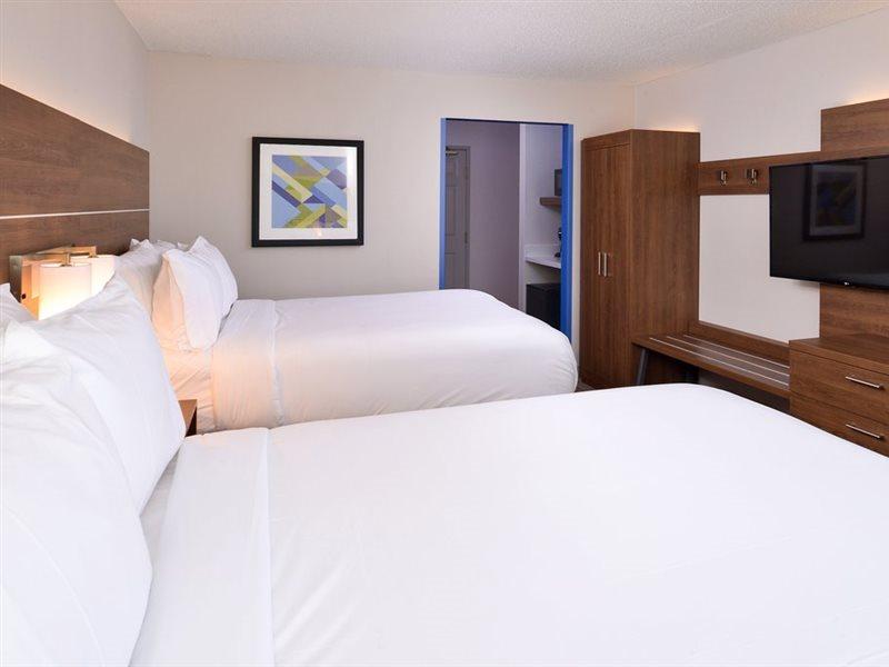 Express & - - 120th And Maple By Ihg Hotel