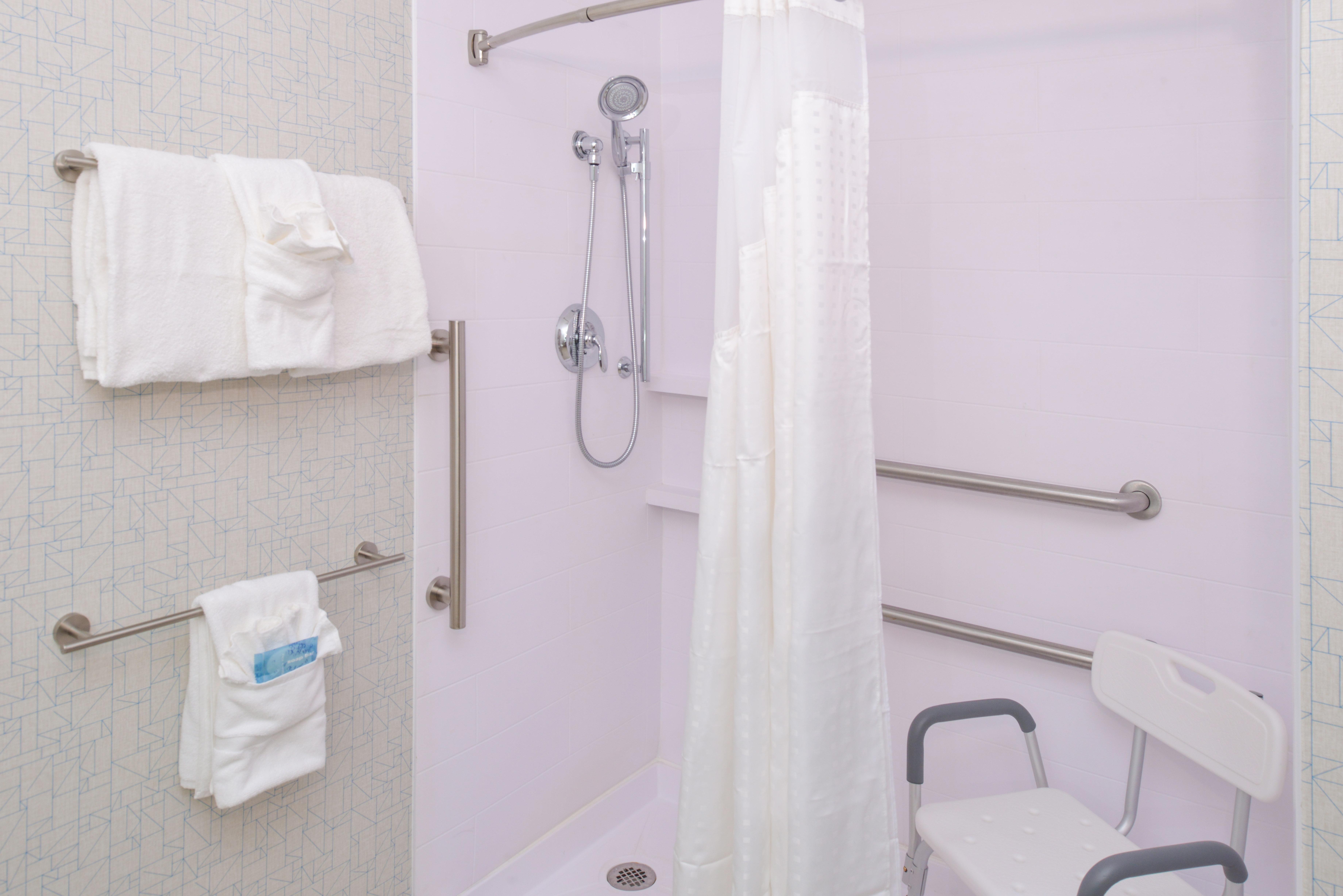 Hotel Express & - - 120th And Maple By Ihg