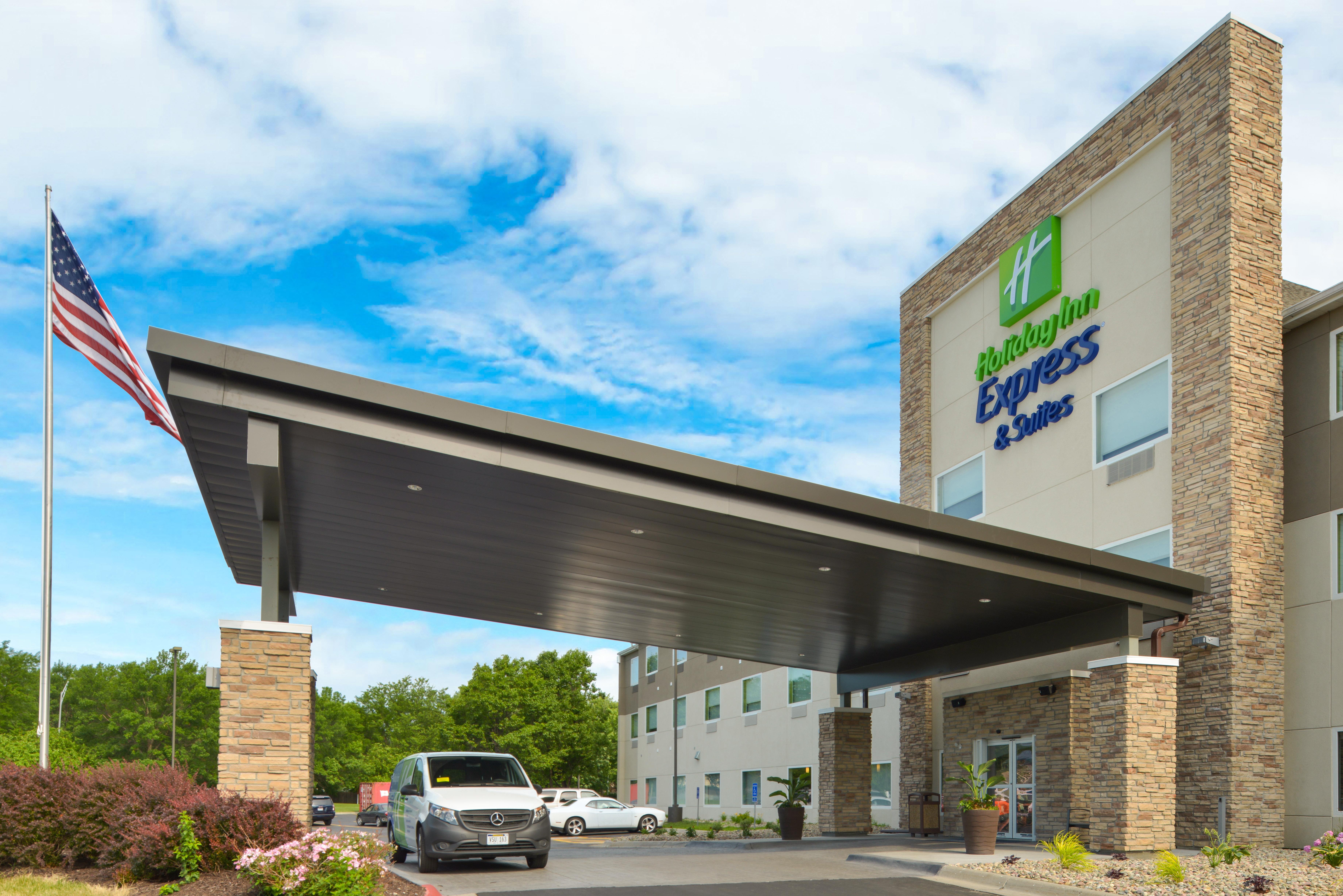 Hotel Express & - - 120th And Maple By Ihg Omaha