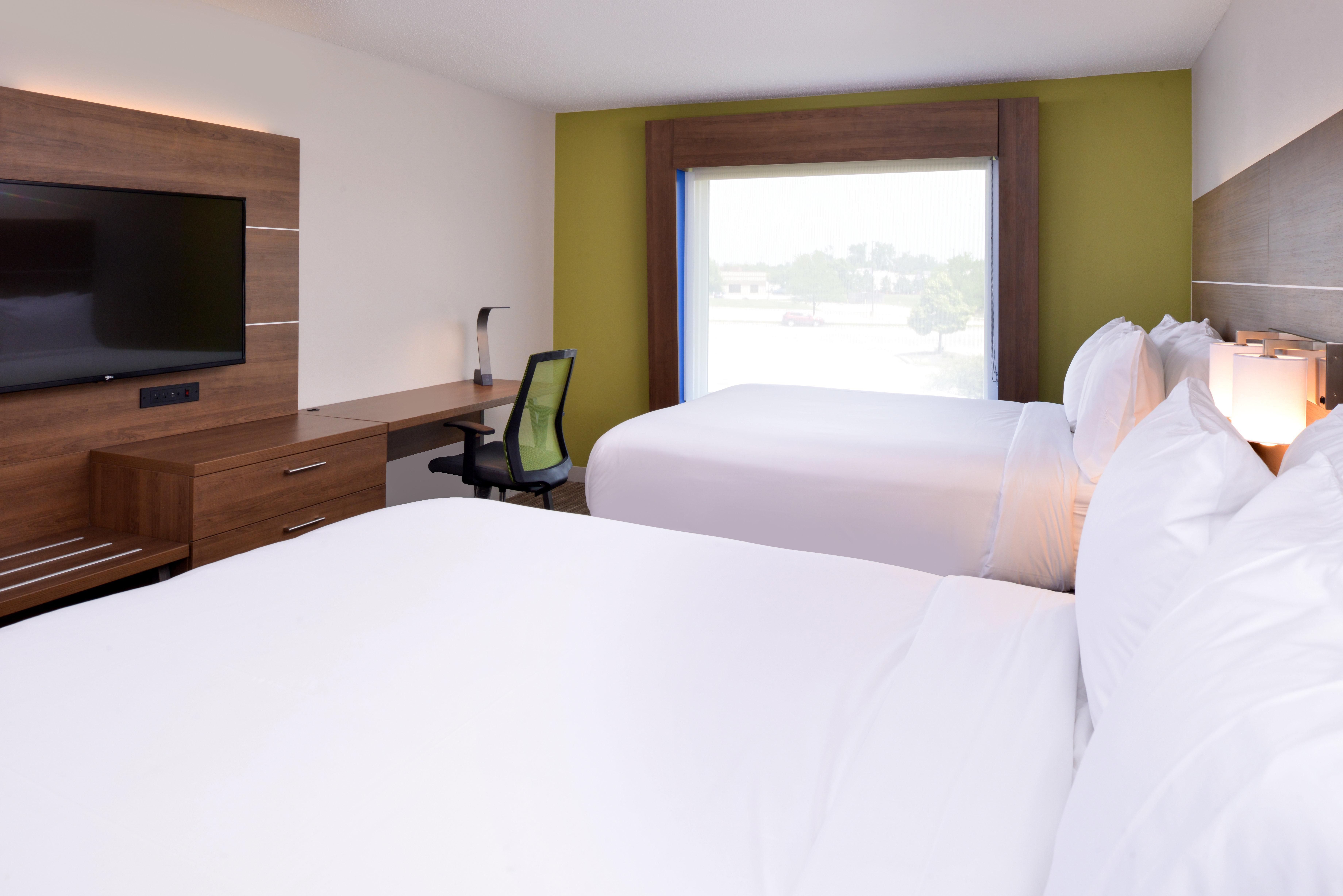 Hotel Express & - - 120th And Maple By Ihg 3*