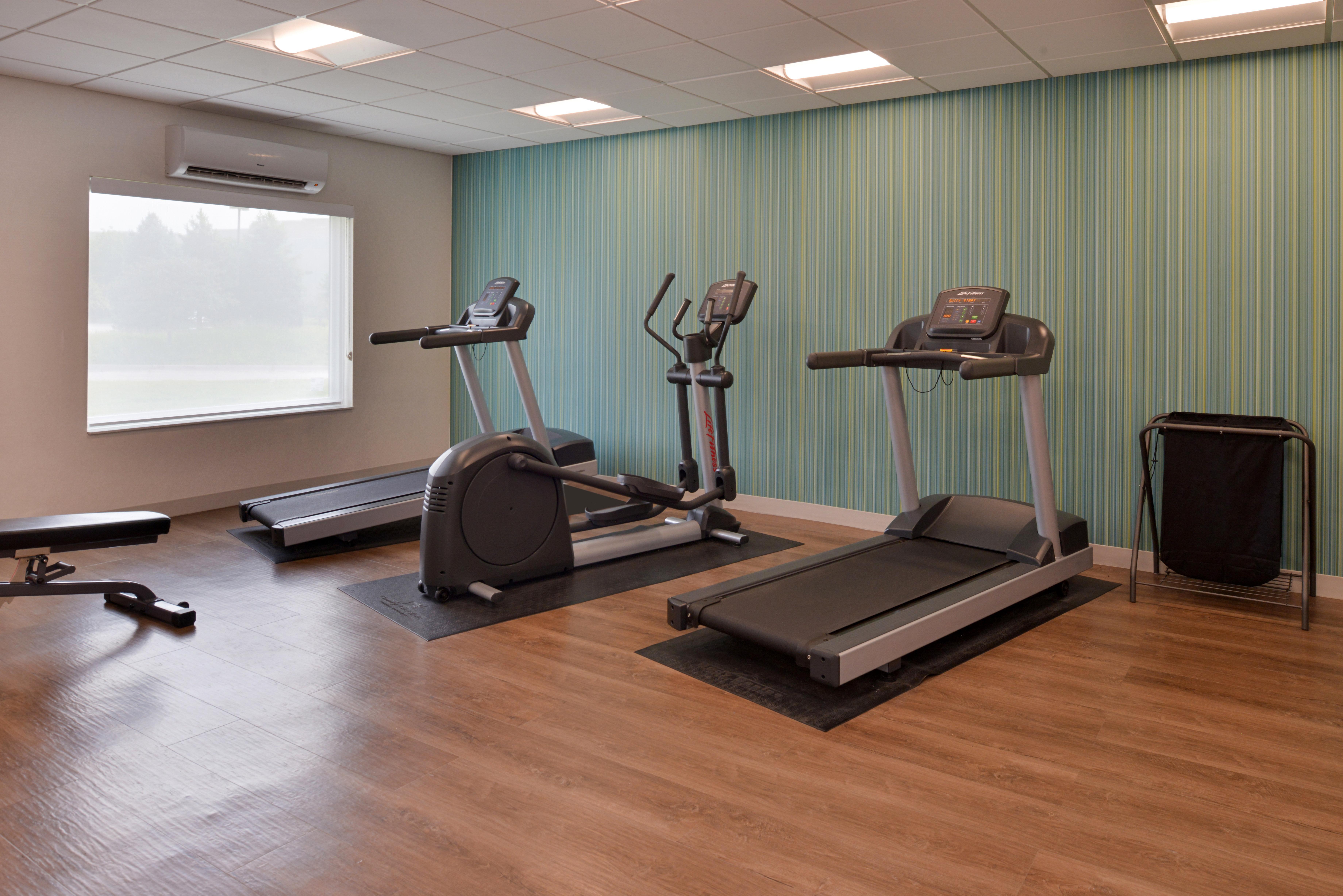 Express & - - 120th And Maple By Ihg Hotel Omaha