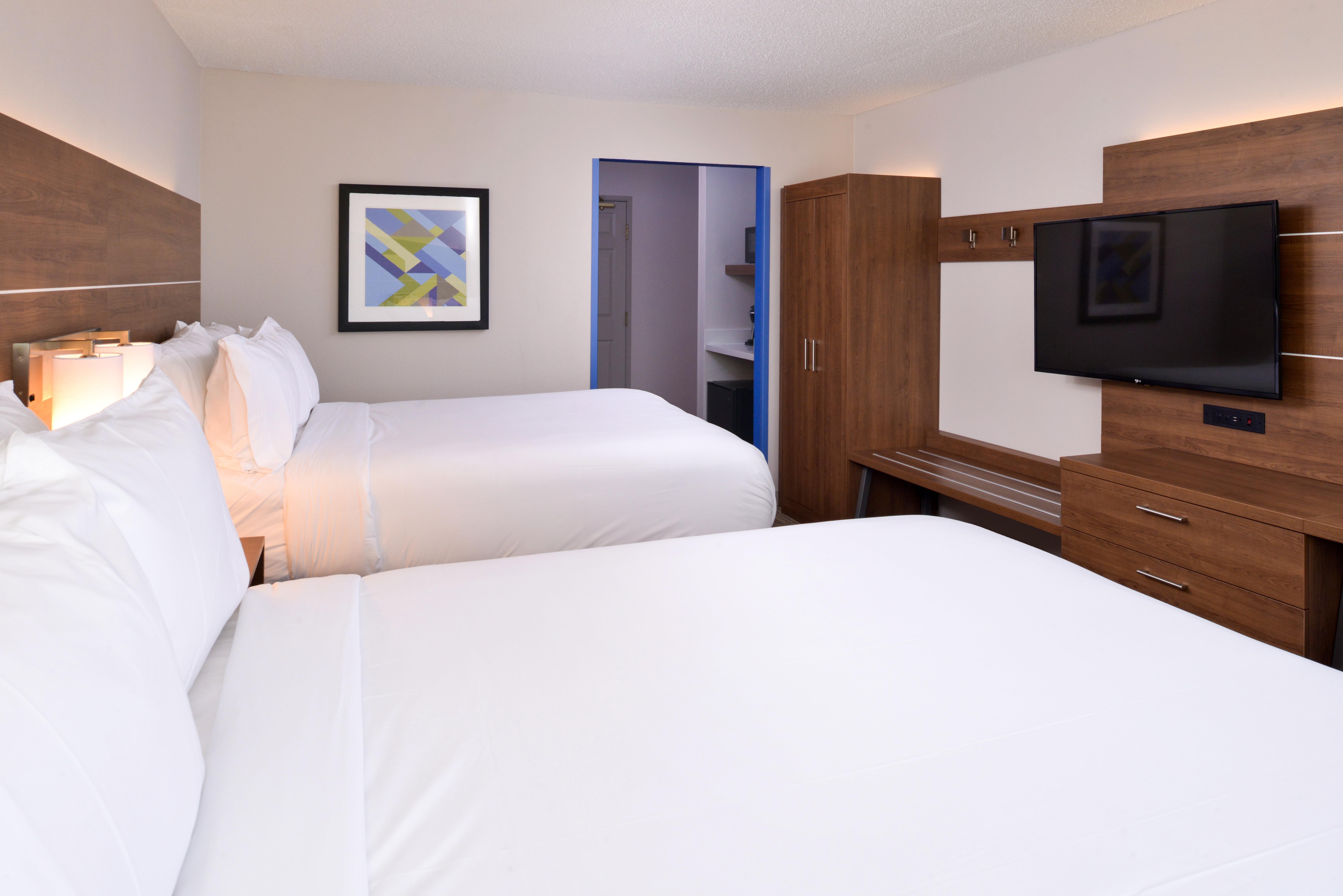 Hotel Express & - - 120th And Maple By Ihg 3*